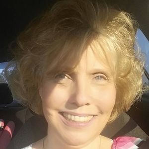 Meet your Posher, Tinna